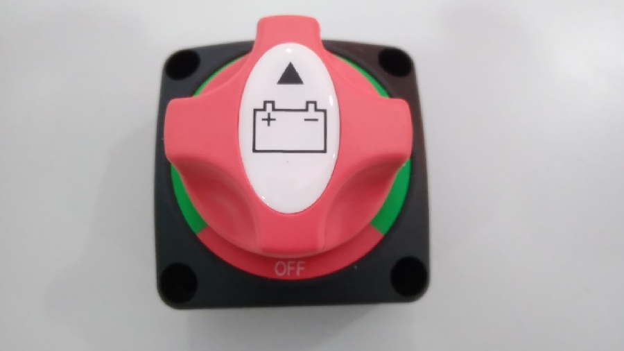 DEVRE KESİCİ ŞALTER 2 AKÜ BAĞLANTILI 12-50V 150A