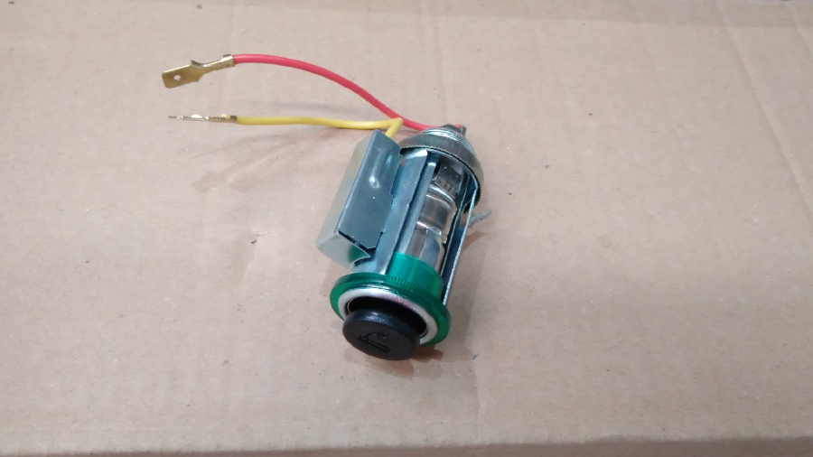 ÇAKMAK İÇİ + GÖVDE KOMPLE FIAT 131 ESKI MODEL